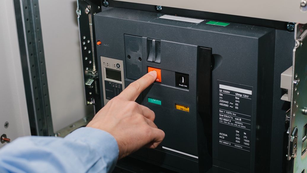 【行业前瞻】伺服系统选对电量传感器，定制服务是关键